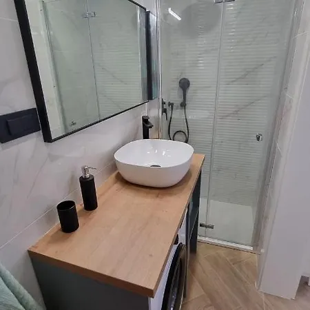 Aquamarine - Free 2 Electric Scooters Apartment *